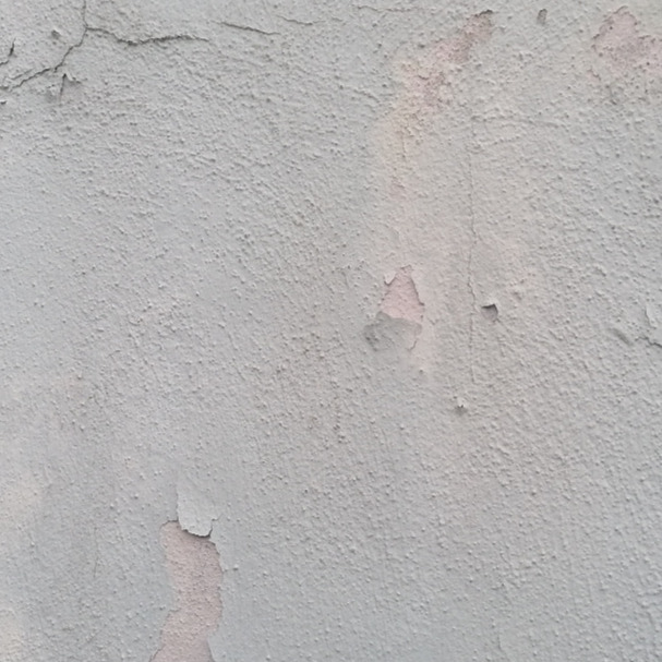 Salpêtre sur un mur extérieur